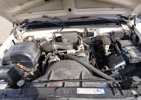 1997 Chevrolet C1500 Fleetside W/T z USA, uszkodzony, nr VIN 1GCEC14W2VZ191974